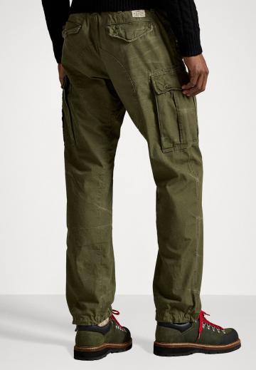 Брюки с накладными карманами