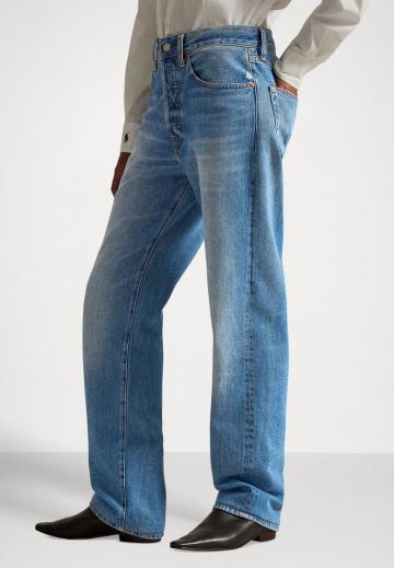 Прямые джинсы