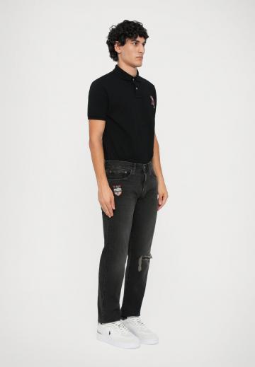 Прямые джинсы