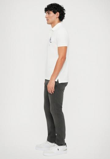 Узкие джинсы