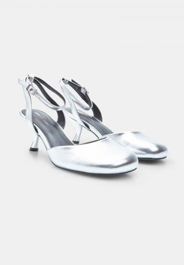 Туфли с ремешком