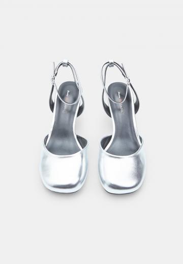 Туфли с ремешком