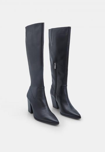 Высокие сапоги