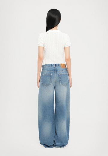 Прямые джинсы