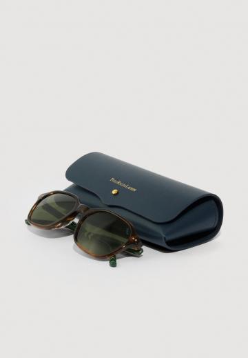 Солнечные очки