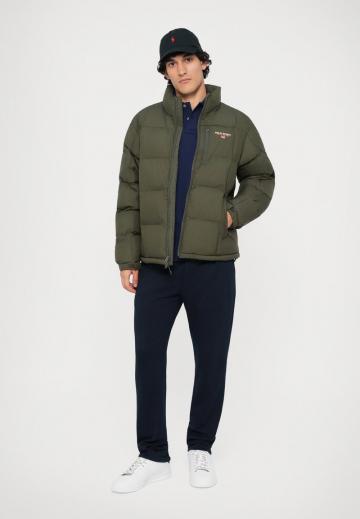 Зимняя куртка