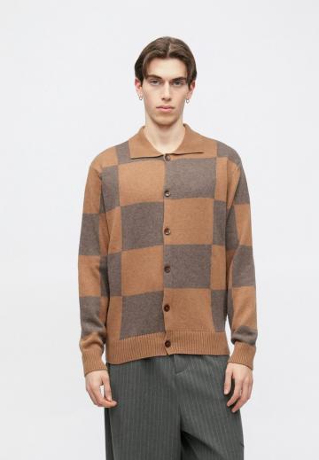 Вязаная кофта