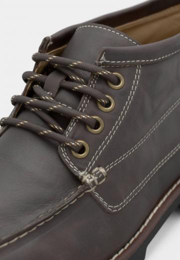 Ботинки на шнуровке