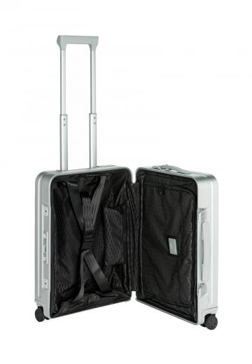 Чемодан на колесах