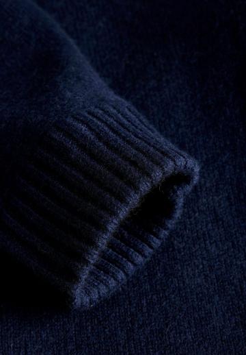 Вязаная кофта