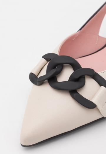 Гандбольные кроссовки