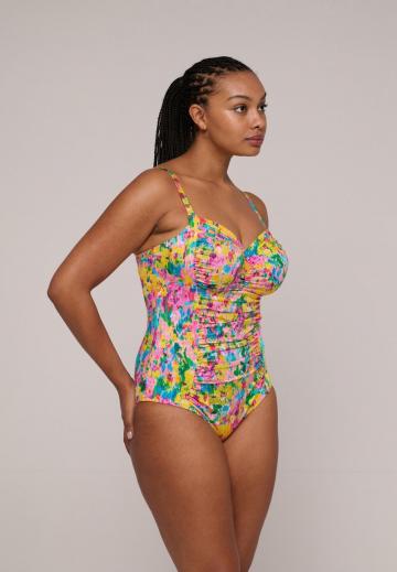 Слитный купальник