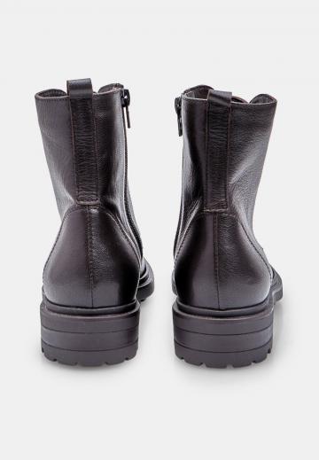 Ботинки на шнуровке