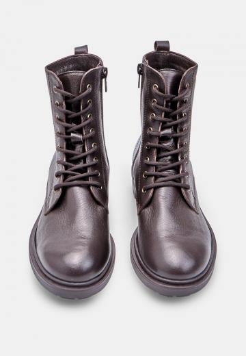 Ботинки на шнуровке
