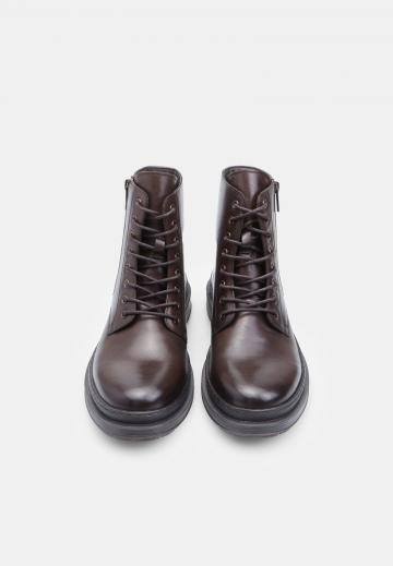 Ботинки на шнуровке