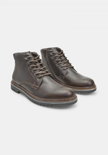 Ботинки на шнуровке