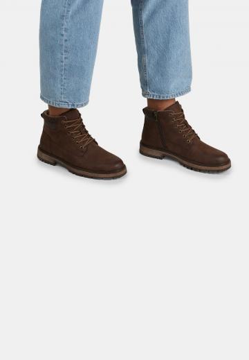 Ботинки на шнуровке