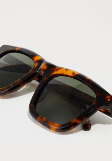 Солнечные очки