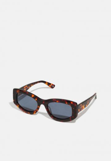 Солнечные очки