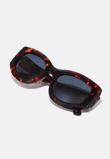 Солнечные очки