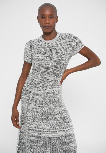 Вязаное платье