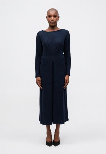 Вязаное платье