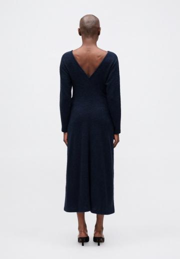 Вязаное платье