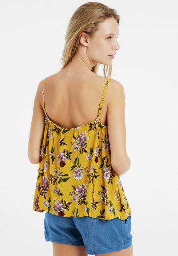 Топ на бретельках