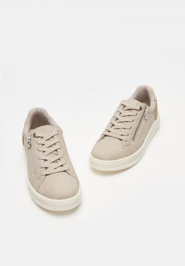 Гандбольные кроссовки