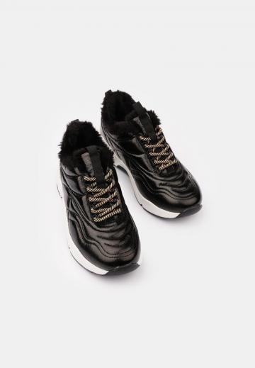 Гандбольные кроссовки