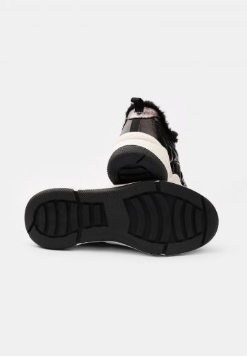 Гандбольные кроссовки