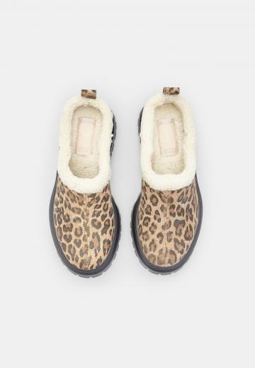 Полуботинки