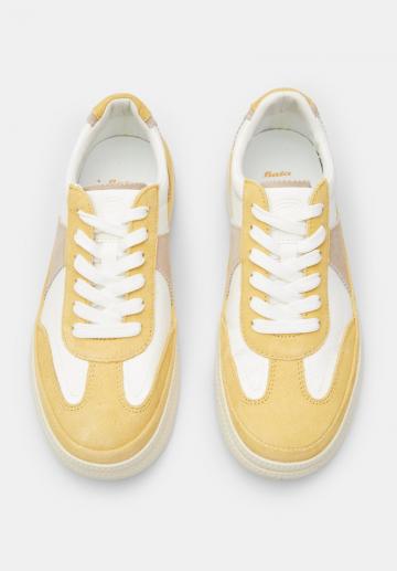 Гандбольные кроссовки