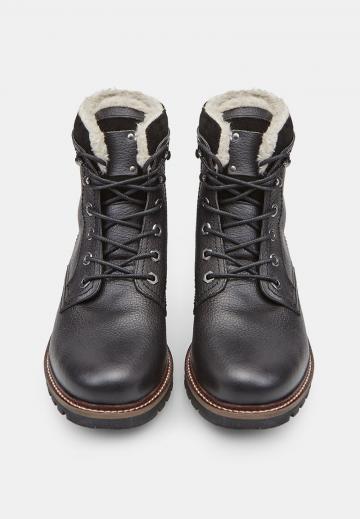 Зимние ботинки