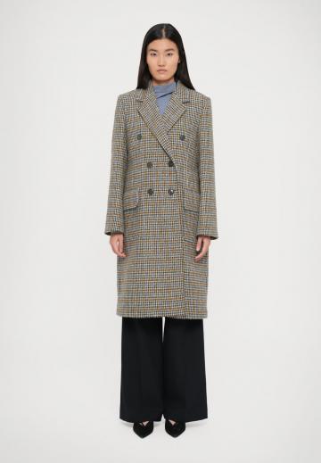 Шерстяное пальто