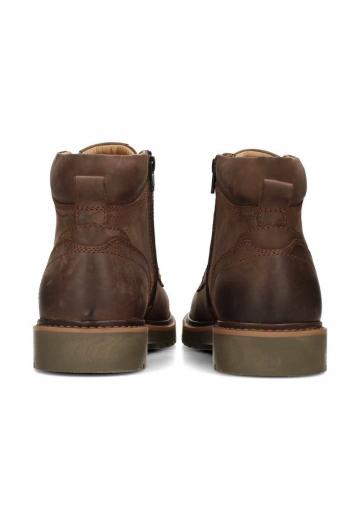 Ботинки на шнуровке