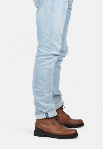 Ботинки на шнуровке