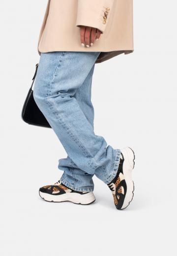 Гандбольные кроссовки