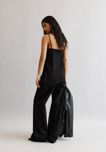 Топ на бретельках