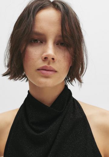 Блузка без рукавов