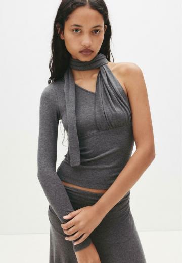 Блузка без рукавов