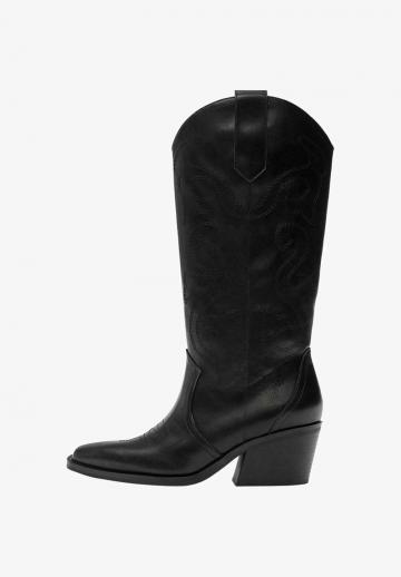 Ковбойские сапоги