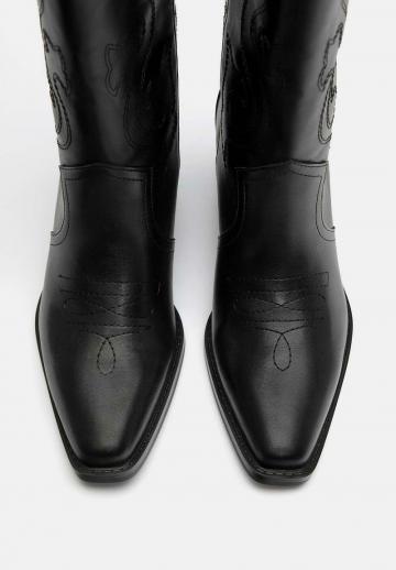 Ковбойские сапоги