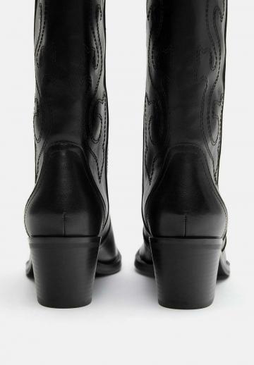 Ковбойские сапоги