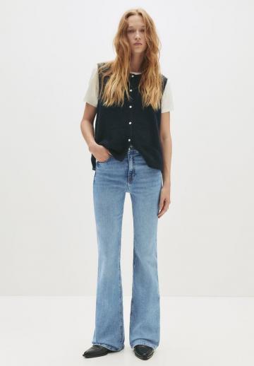 Клешеные джинсы