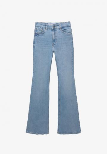 Клешеные джинсы