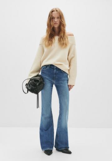 Клешеные джинсы