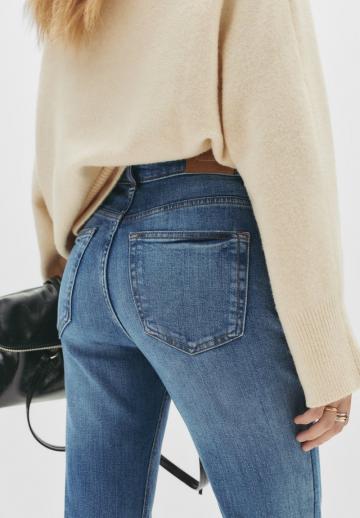 Клешеные джинсы