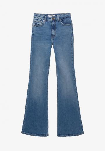 Клешеные джинсы