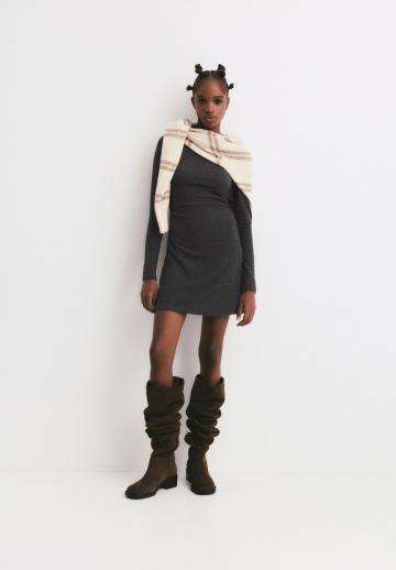 Короткое платье